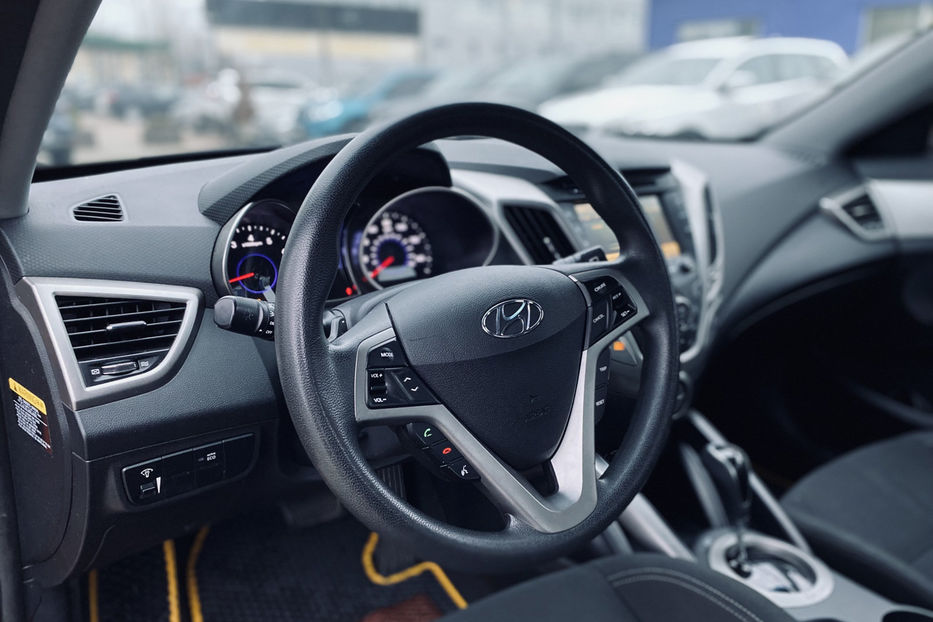 Продам Hyundai Veloster 1.6 AT (186 к.с.) 2016 года в Киеве