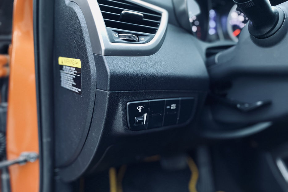 Продам Hyundai Veloster 1.6 AT (186 к.с.) 2016 года в Киеве