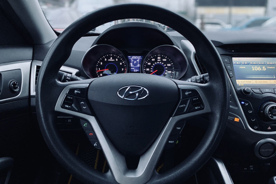 Продам Hyundai Veloster 1.6 AT (186 к.с.) 2016 года в Киеве