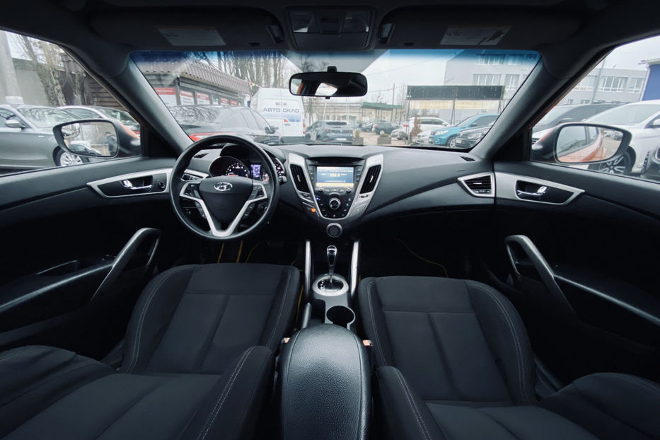 Продам Hyundai Veloster 1.6 AT (186 к.с.) 2016 года в Киеве