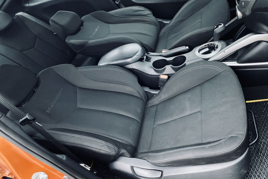 Продам Hyundai Veloster 1.6 AT (186 к.с.) 2016 года в Киеве