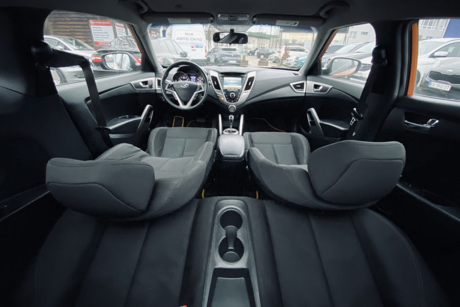Продам Hyundai Veloster 1.6 AT (186 к.с.) 2016 года в Киеве