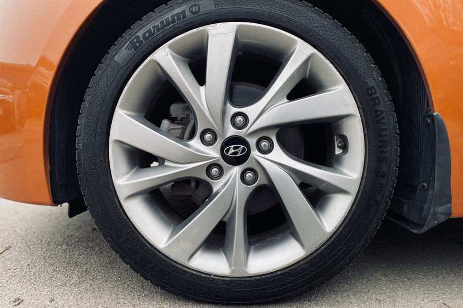 Продам Hyundai Veloster 1.6 AT (186 к.с.) 2016 года в Киеве