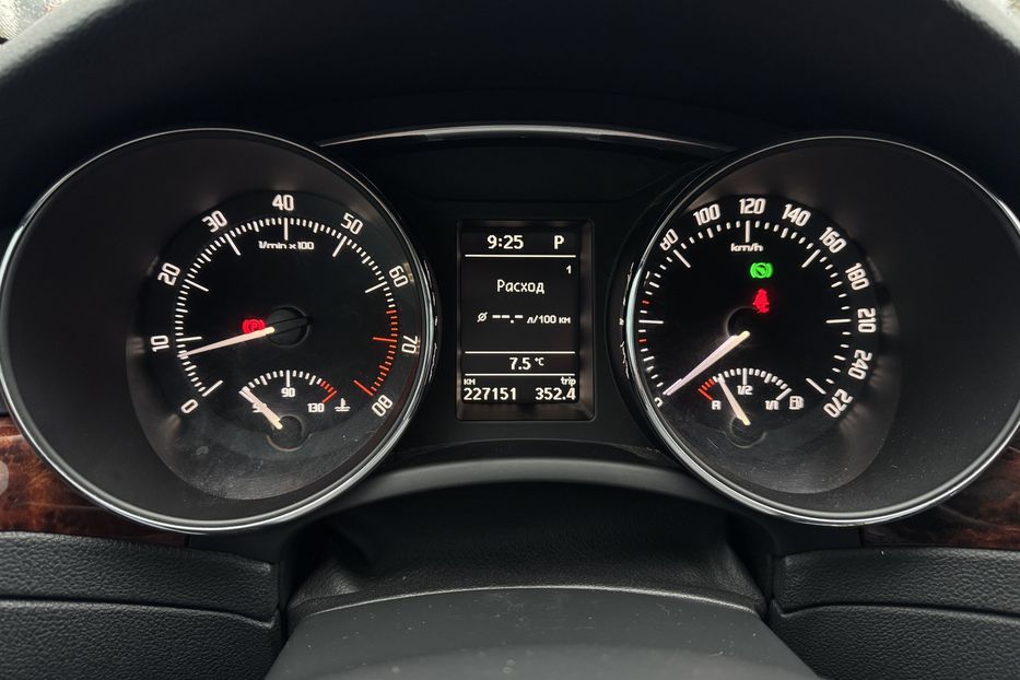 Продам Skoda Superb COMIS 2013 года в г. Умань, Черкасская область