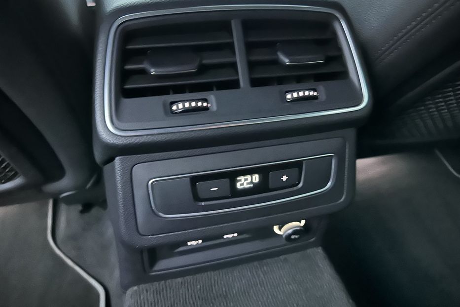 Продам Audi A6 Quattro 45TFSI MHEV 2020 года в Киеве