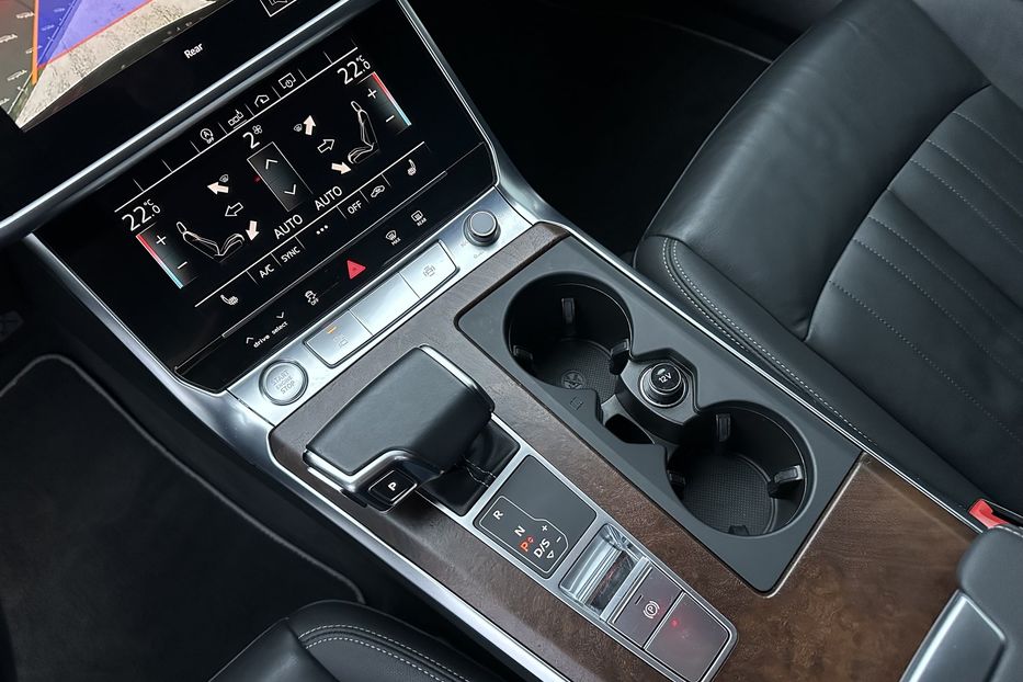 Продам Audi A6 Quattro 45TFSI MHEV 2020 года в Киеве