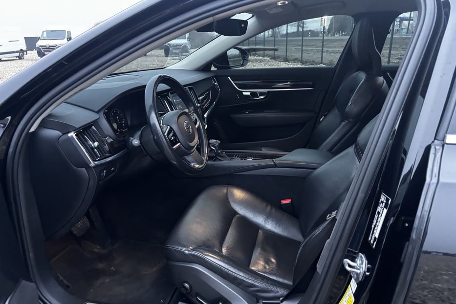 Продам Volvo S90 Full  2017 года в Львове