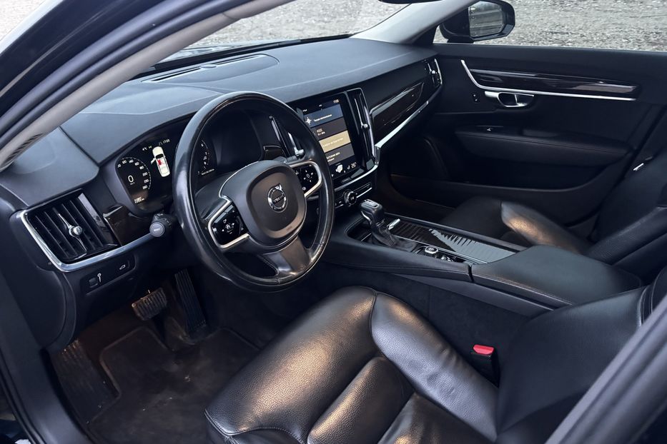 Продам Volvo S90 Full  2017 года в Львове