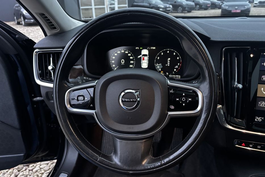 Продам Volvo S90 Full  2017 года в Львове