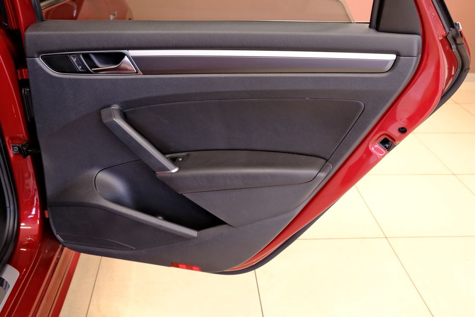 Продам Volkswagen Passat B7 2017 года в Одессе