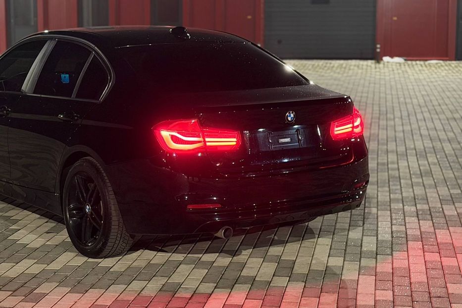 Продам BMW 3 Series 2016 года в Львове
