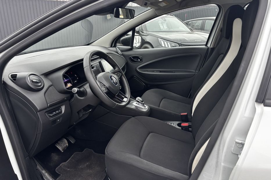 Продам Renault Zoe 52 кВт авто у Львові  2020 года в Львове