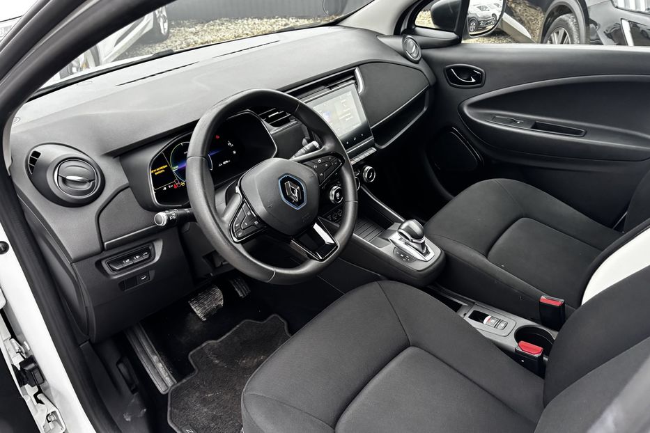 Продам Renault Zoe 52 кВт авто у Львові  2020 года в Львове