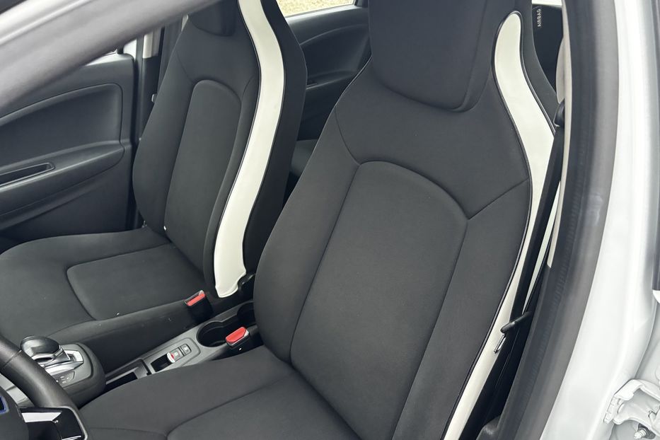 Продам Renault Zoe 52 кВт авто у Львові  2020 года в Львове