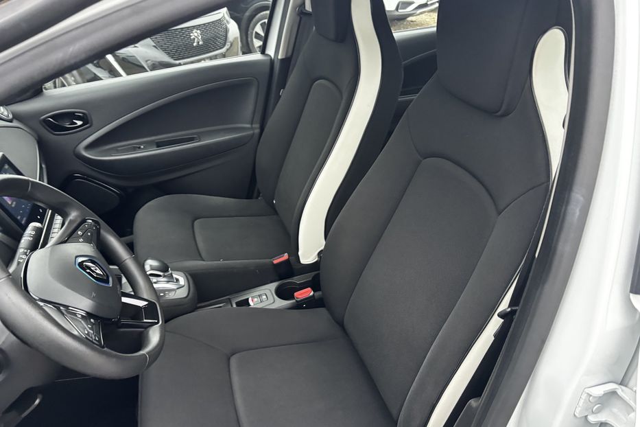 Продам Renault Zoe 52 кВт авто у Львові  2020 года в Львове