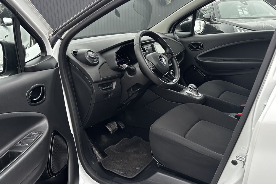Продам Renault Zoe 52 кВт авто у Львові  2020 года в Львове