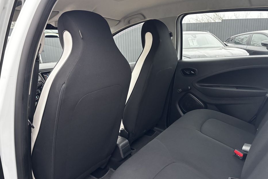 Продам Renault Zoe 52 кВт авто у Львові  2020 года в Львове