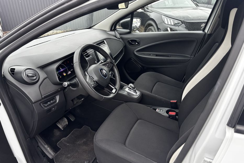 Продам Renault Zoe 52 кВт авто у Львові  2020 года в Львове