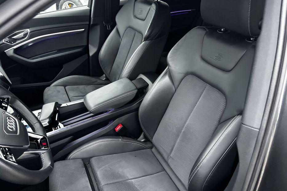 Продам Audi E-Tron SPORTBACK 55 авто у Львові  2022 года в Львове