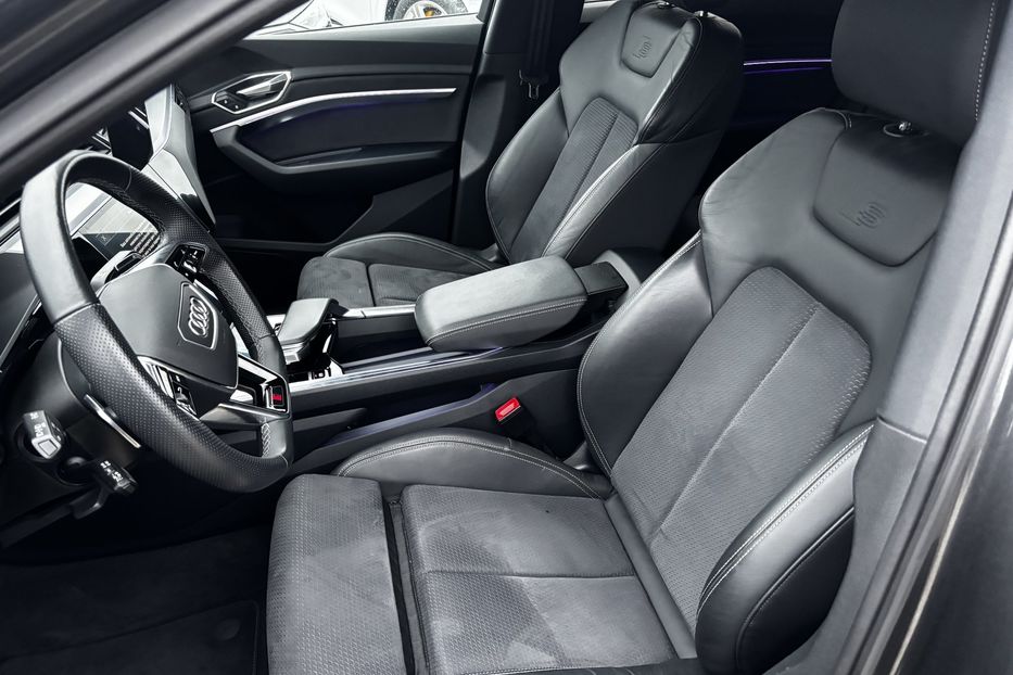 Продам Audi E-Tron SPORTBACK 55 авто у Львові  2022 года в Львове