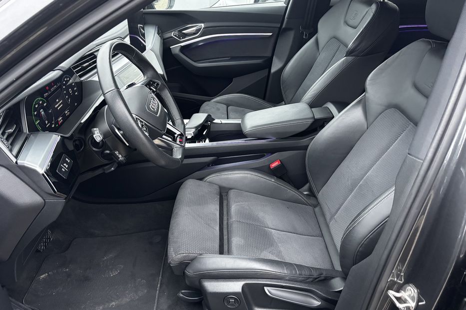 Продам Audi E-Tron SPORTBACK 55 авто у Львові  2022 года в Львове