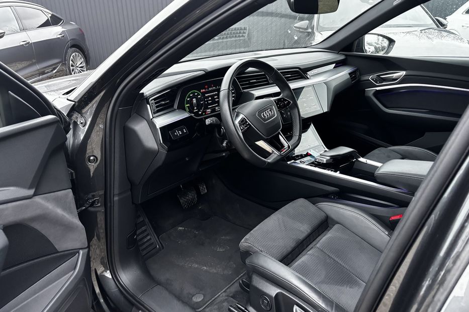 Продам Audi E-Tron SPORTBACK 55 авто у Львові  2022 года в Львове