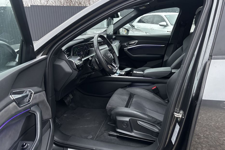 Продам Audi E-Tron SPORTBACK 55 авто у Львові  2022 года в Львове