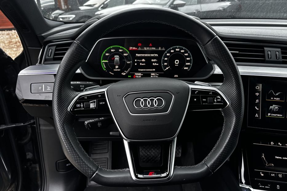 Продам Audi E-Tron SPORTBACK 55 авто у Львові  2022 года в Львове