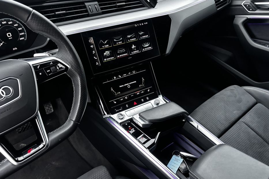 Продам Audi E-Tron SPORTBACK 55 авто у Львові  2022 года в Львове