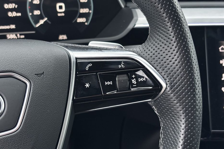 Продам Audi E-Tron SPORTBACK 55 авто у Львові  2022 года в Львове