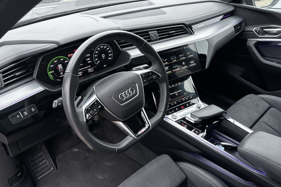 Продам Audi E-Tron SPORTBACK 55 авто у Львові  2022 года в Львове