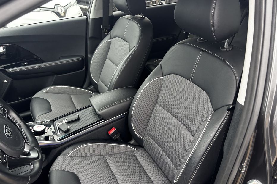 Продам Kia Niro 64 кВт авто у Львові  2021 года в Львове