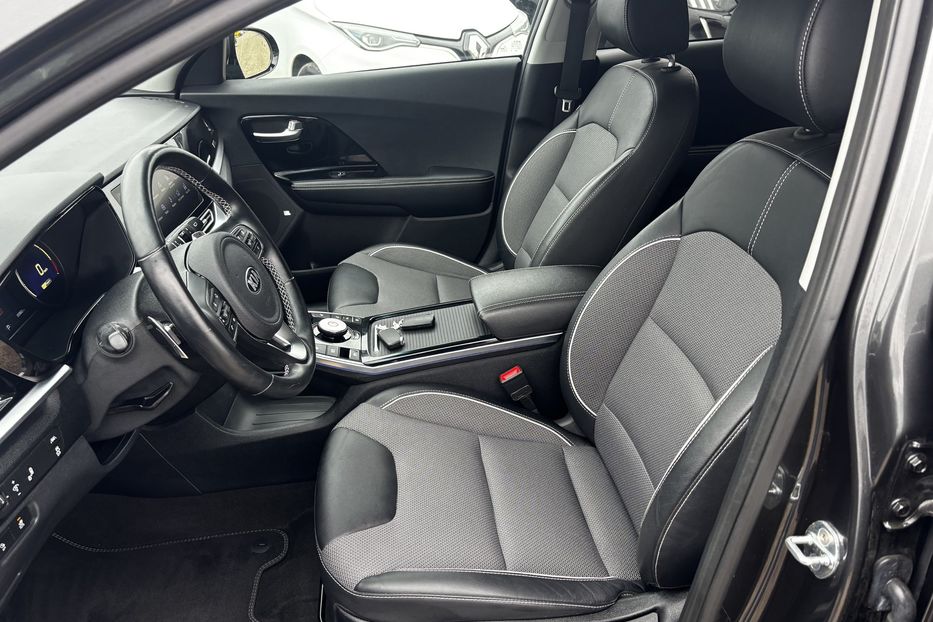 Продам Kia Niro 64 кВт авто у Львові  2021 года в Львове