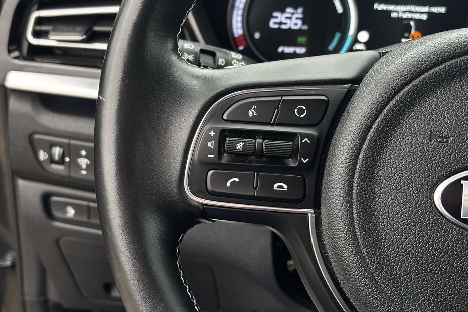 Продам Kia Niro 64 кВт авто у Львові  2021 года в Львове