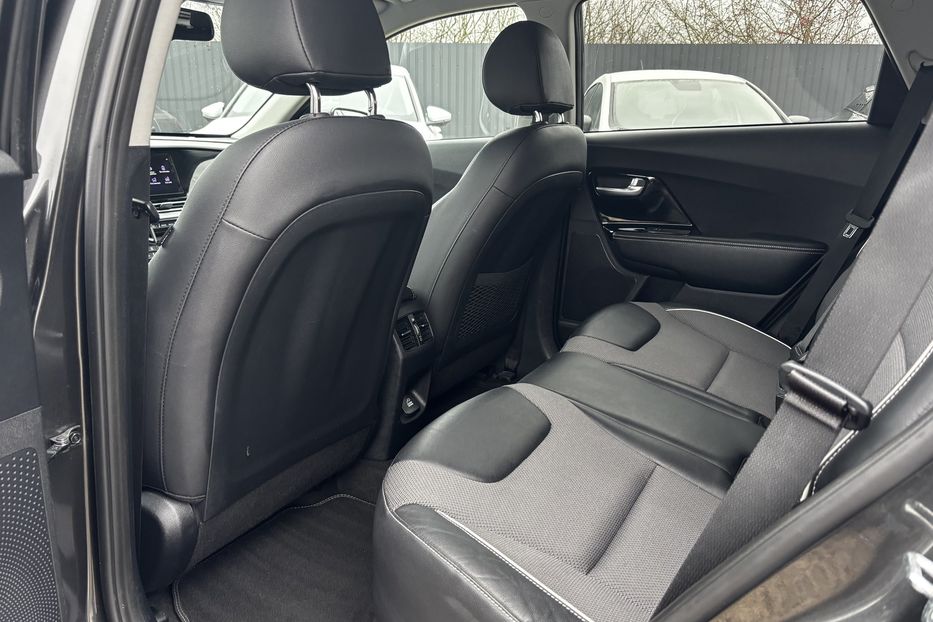 Продам Kia Niro 64 кВт авто у Львові  2021 года в Львове