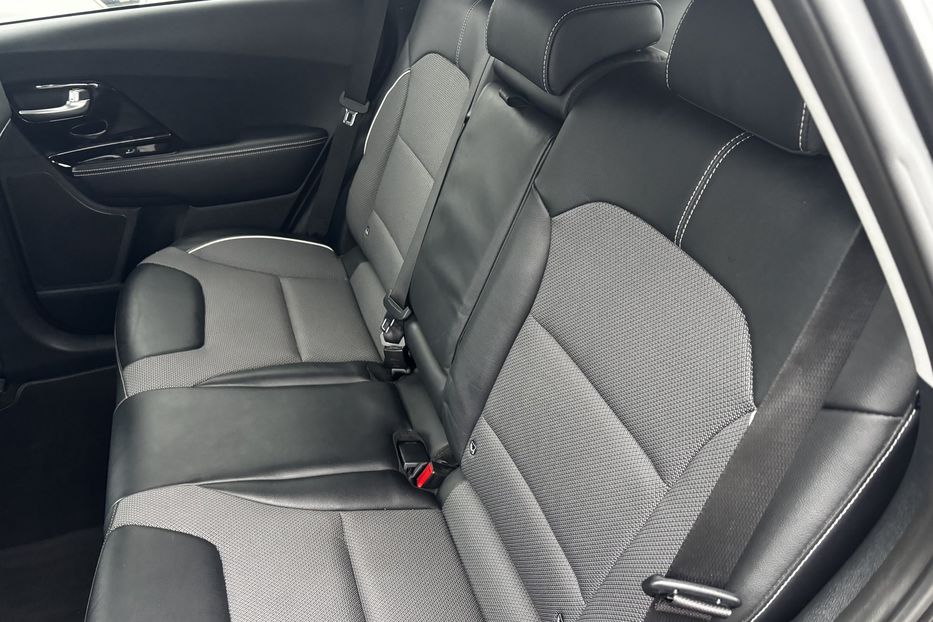 Продам Kia Niro 64 кВт авто у Львові  2021 года в Львове