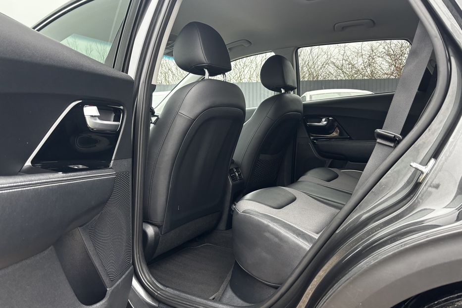 Продам Kia Niro 64 кВт авто у Львові  2021 года в Львове