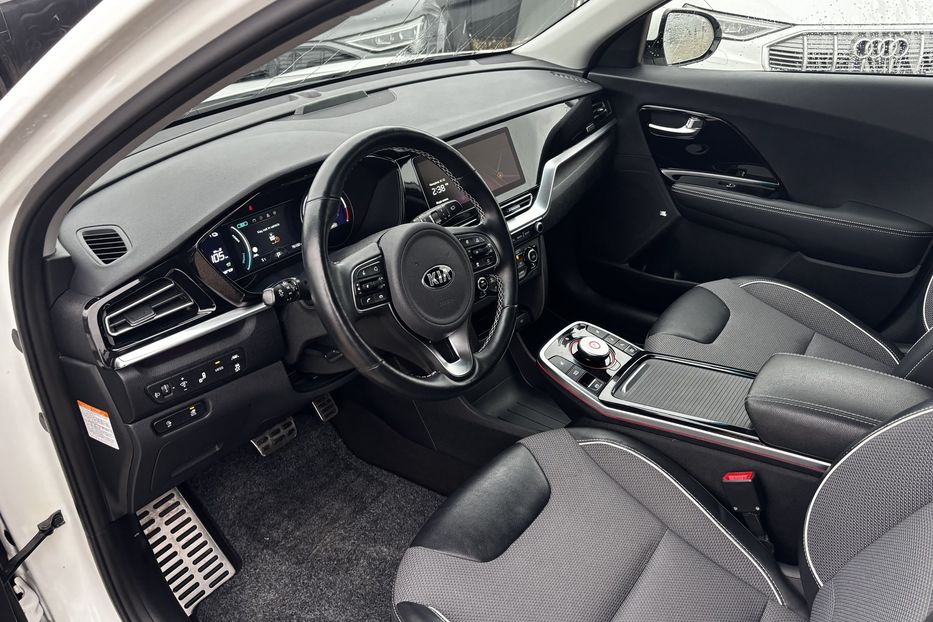 Продам Kia Niro Prestige 64 кВт авто у Львові 2020 года в Львове