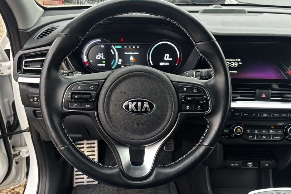 Продам Kia Niro Prestige 64 кВт авто у Львові 2020 года в Львове