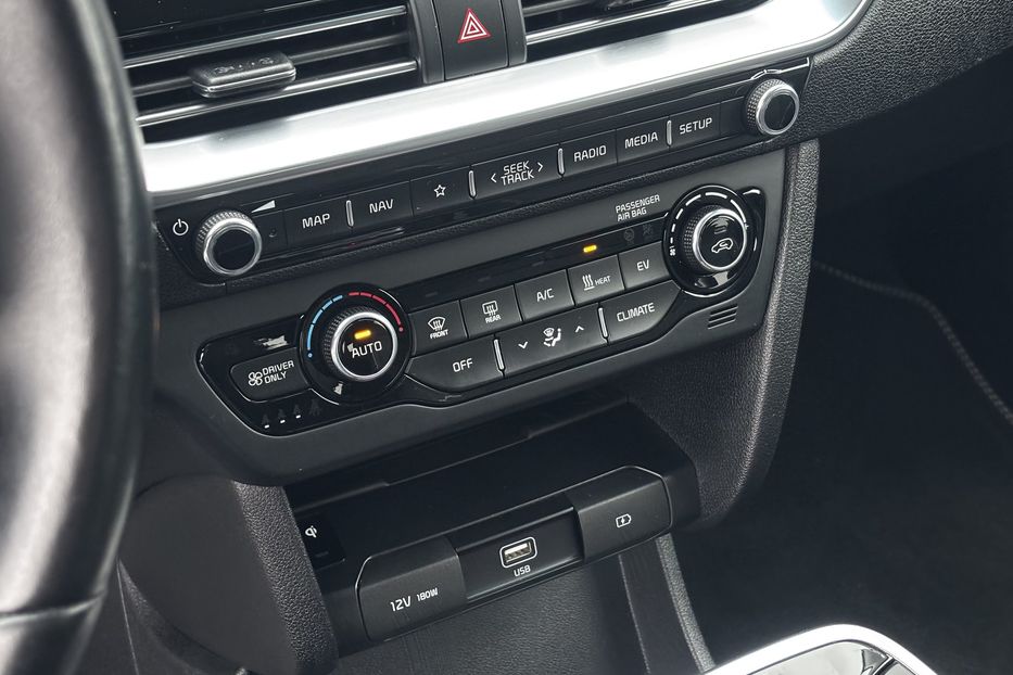 Продам Kia Niro Prestige 64 кВт авто у Львові 2020 года в Львове