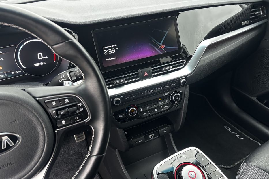 Продам Kia Niro Prestige 64 кВт авто у Львові 2020 года в Львове