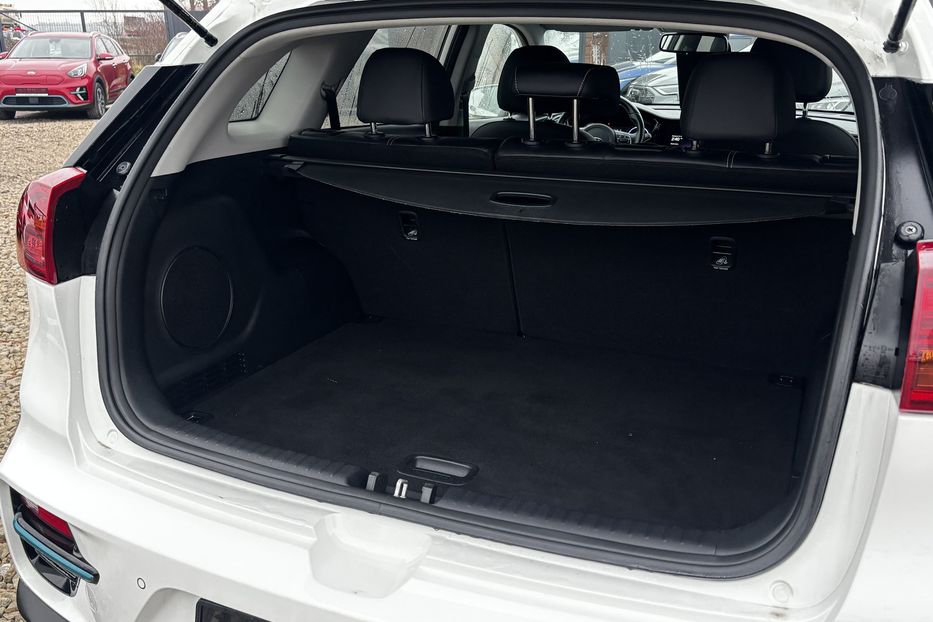 Продам Kia Niro Prestige 64 кВт авто у Львові 2020 года в Львове