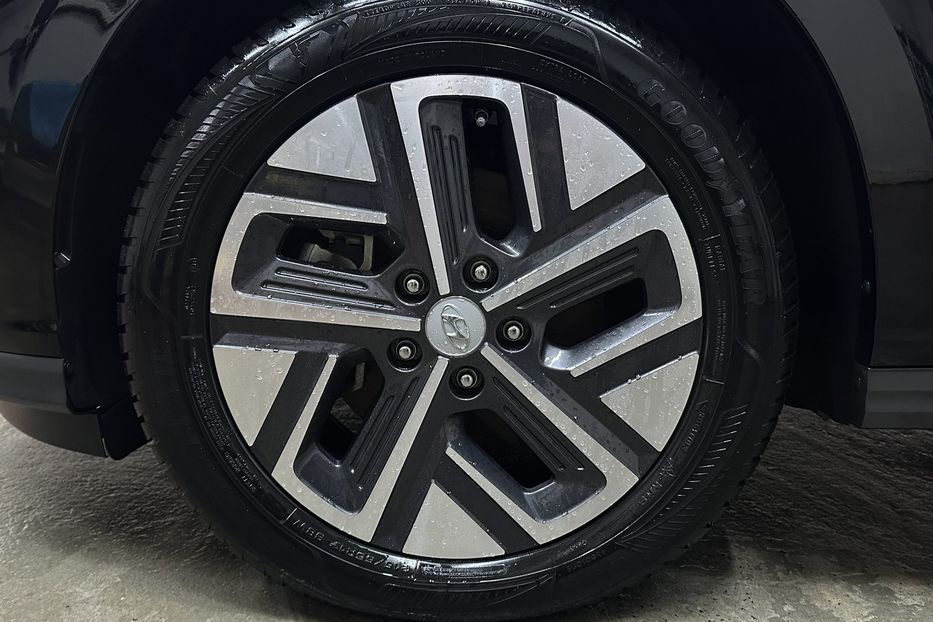 Продам Hyundai Kona 64kWhМакс.комплектація PREMIUM 2021 года в Львове