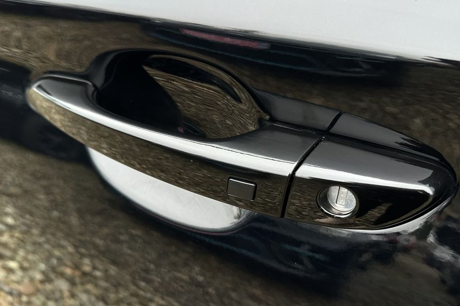 Продам Hyundai Kona 64kWhМакс.комплектація PREMIUM 2021 года в Львове