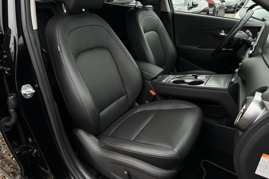 Продам Hyundai Kona 64kWhМакс.комплектація PREMIUM 2021 года в Львове