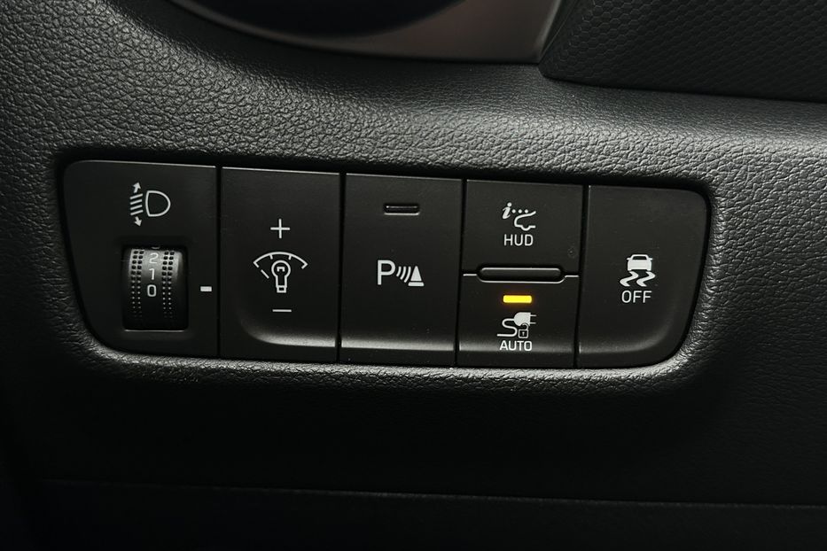 Продам Hyundai Kona 64kWhМакс.комплектація PREMIUM 2021 года в Львове