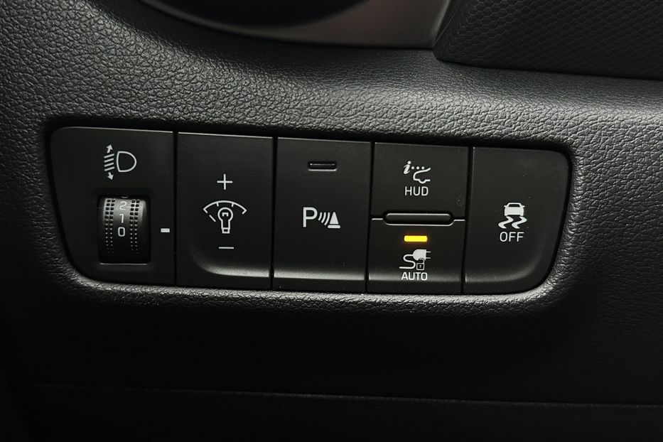 Продам Hyundai Kona 64kWhМакс.комплектація PREMIUM 2021 года в Львове