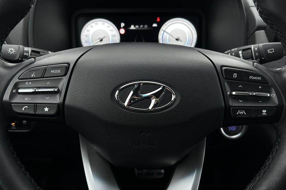 Продам Hyundai Kona 64kWhМакс.комплектація PREMIUM 2021 года в Львове