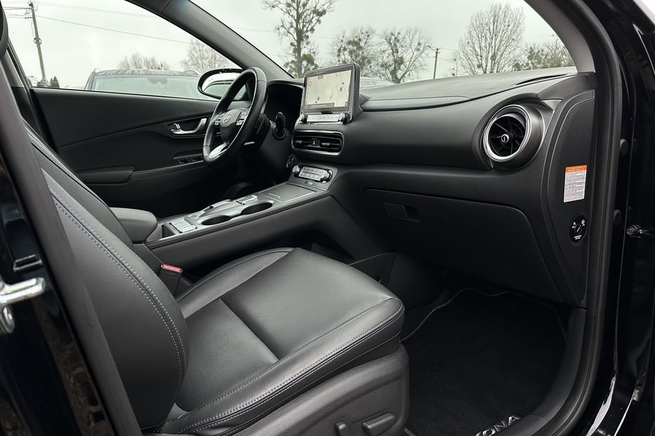 Продам Hyundai Kona 64kWhМакс.комплектація PREMIUM 2021 года в Львове