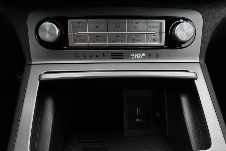 Продам Hyundai Kona 64kWhМакс.комплектація PREMIUM 2021 года в Львове